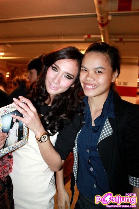 อั้มพัชราภา & สามัญชนแฟนคลับ