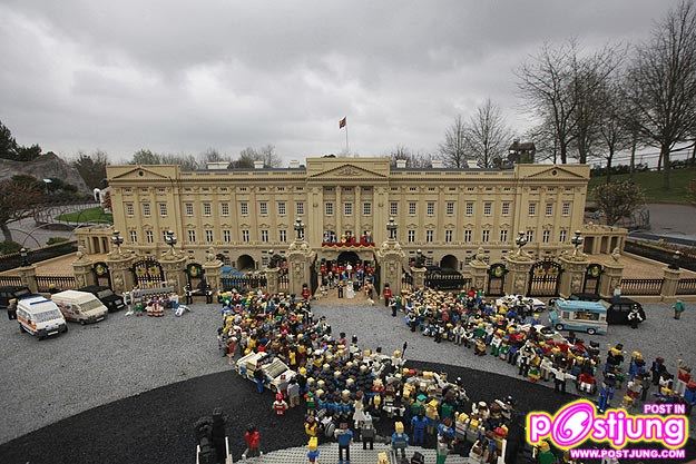 ภาพงานเสกสมรสของ เจ้าชายวิลเลี่ยมและเคท มิดเดิลตัน ในเมืองเลโก้