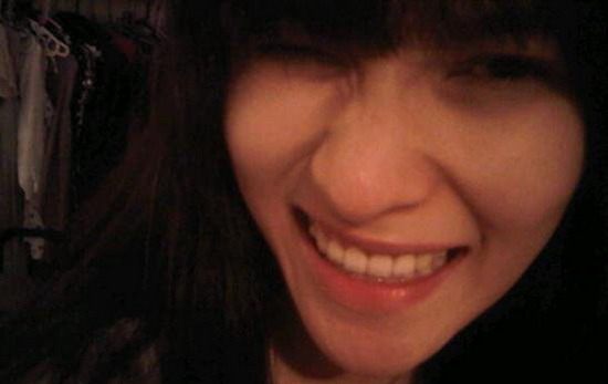 ผมทรงใหม่ของพลอย ยังเริสเหมือนเดิม