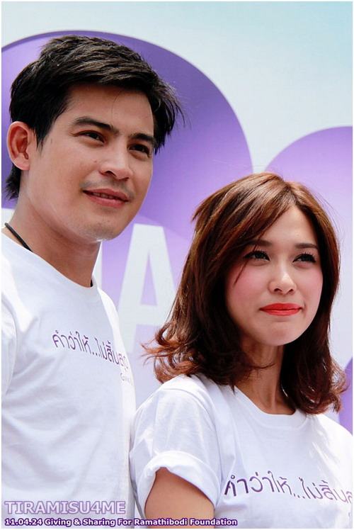 ผมทรงใหม่ของพลอย ยังเริสเหมือนเดิม