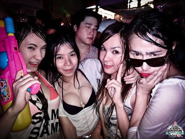 ส่งท้ายเดือนสงกรานต์ เก็บตกRCA