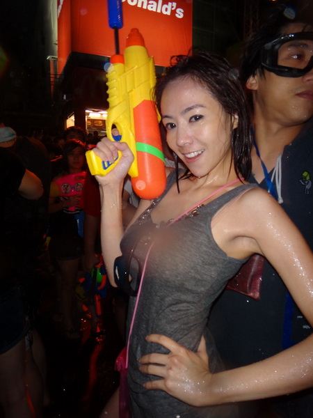 ส่งท้ายเดือนสงกรานต์ เก็บตกRCA