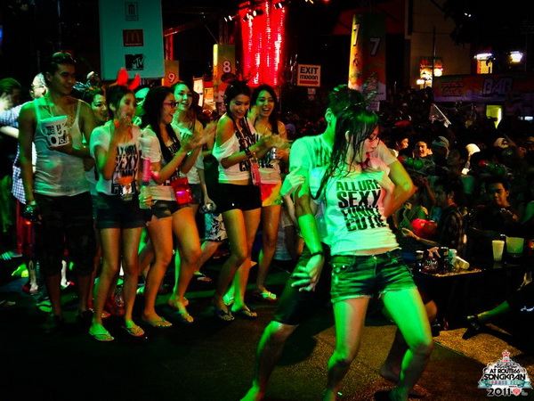 ส่งท้ายเดือนสงกรานต์ เก็บตกRCA