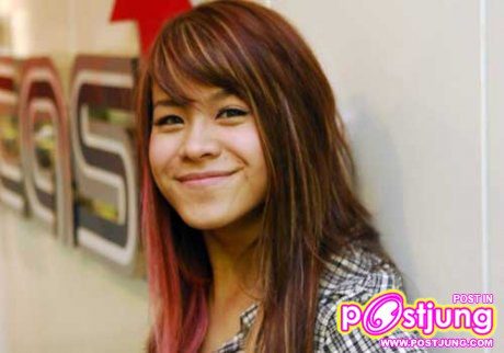 กลัวที่ไหน &lsquo;พะแพง&rsquo; แอ่นอกรับ อัพหน้าถ่ายหวิว เรียกกระแส