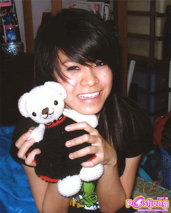 กลัวที่ไหน &lsquo;พะแพง&rsquo; แอ่นอกรับ อัพหน้าถ่ายหวิว เรียกกระแส