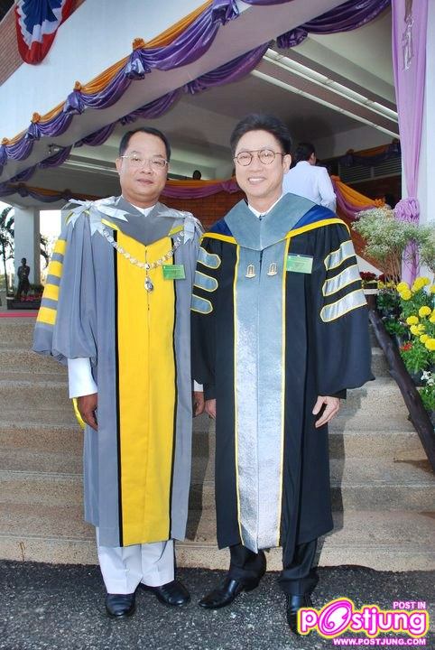 คุณปัญญา นิรันดร์กุล ปริญญานิเทศศาสตรดุษฎีบัณฑิตกิตติมศักดิ์ สาขาวิชาเทคโนโลยีสารสนเทศและการสื่อสาร