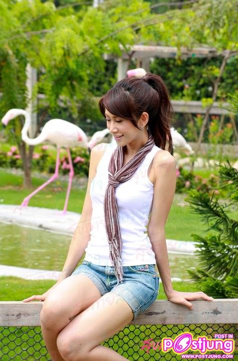 ยุ้ย-จีรนันท์ เบื้องหลังถ่ายแบบนิตยสาร สุขกายสบายใจ vol.1 no.3 May 2011