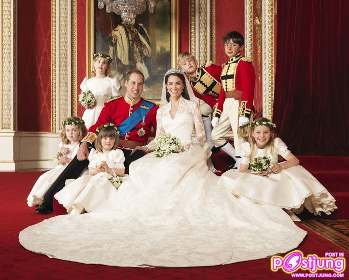 HRH The Duke & Duchess of Cambridge : Official Royal Wedding Photos