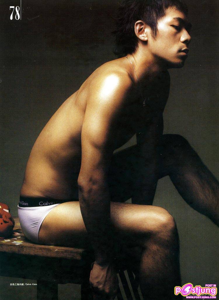 หนุ่มจีนหล่อเข้ม sexy คร่ะ