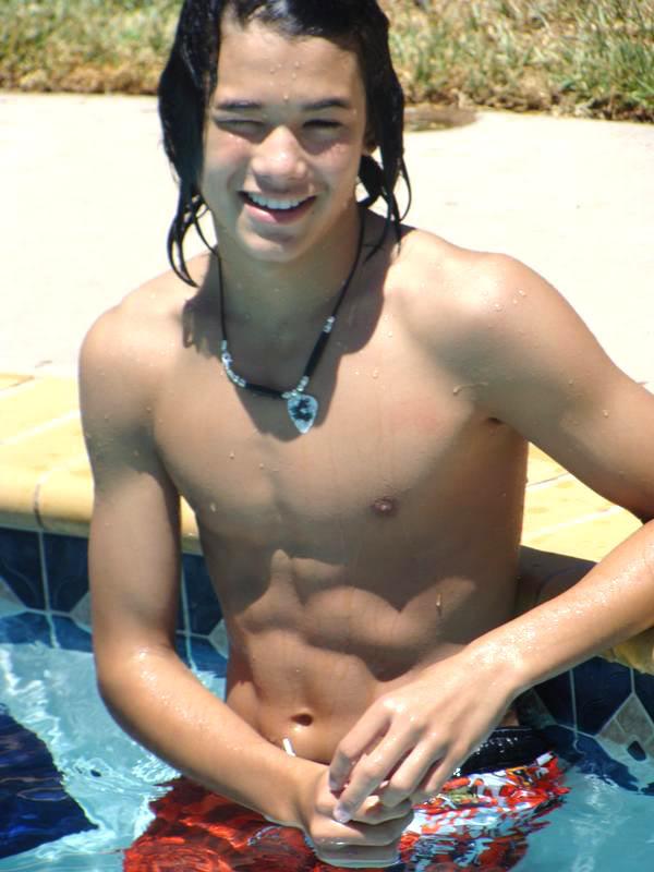 boo boo stewart หนุ่มน้อยจาก twilight