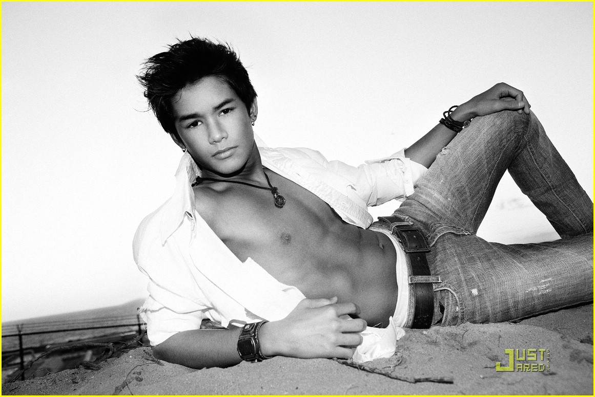 boo boo stewart หนุ่มน้อยจาก twilight