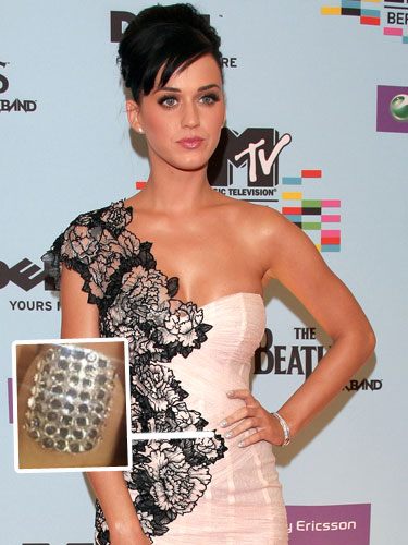 เพ้นท์เล็บสวยเก๋แบบชาวฮอลีวูด