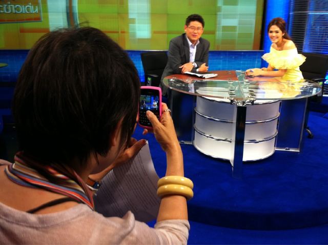 ชมพู่ อารยา ออกรายการเรื่องเด่นเย็นนี้ ประเด็นร้อน เรยา