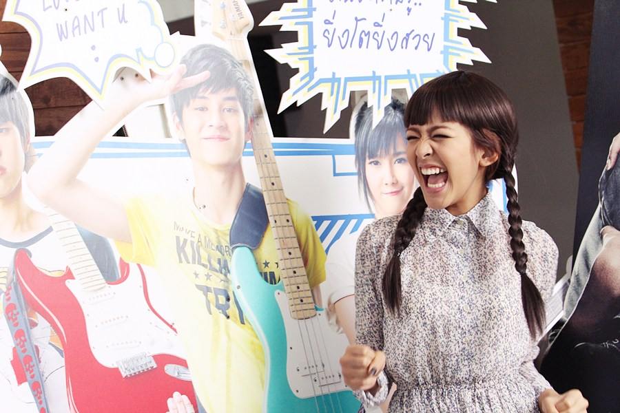 หนูนา หนึ่งธิดา ปะทะ ลัดดาแลนด์