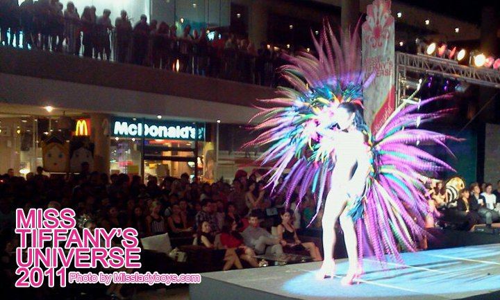 Miss Tiffany 2011 ในรอบชุดว่ายน้ำ