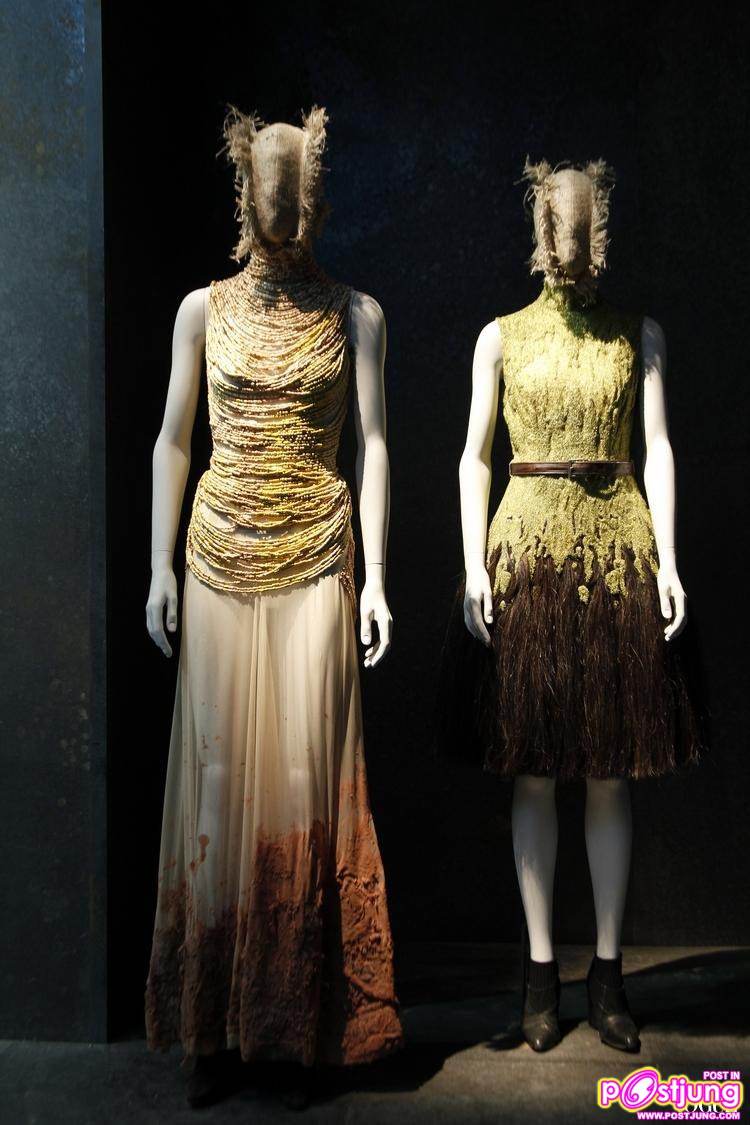 [PREVIEW] ALEXANDER MCQUEEN: SAVAGE BEAUTY