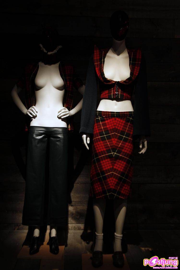 [PREVIEW] ALEXANDER MCQUEEN: SAVAGE BEAUTY