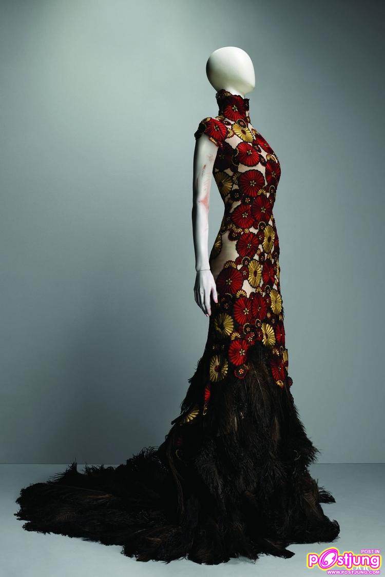 [PREVIEW] ALEXANDER MCQUEEN: SAVAGE BEAUTY