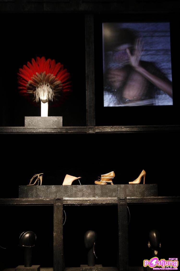 [PREVIEW] ALEXANDER MCQUEEN: SAVAGE BEAUTY