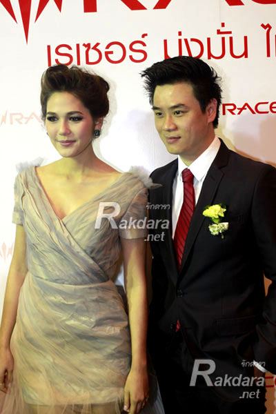 ชมพู่ อารยา และ น็อต วิศรุต รังสีสิงห์พิพัฒน์