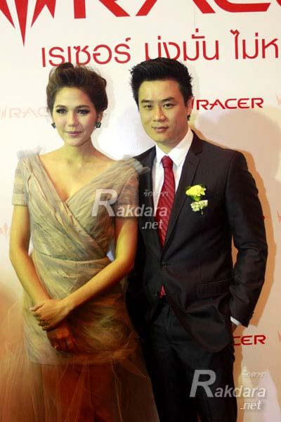 ชมพู่ อารยา และ น็อต วิศรุต รังสีสิงห์พิพัฒน์