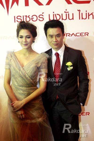 ชมพู่ อารยา และ น็อต วิศรุต รังสีสิงห์พิพัฒน์