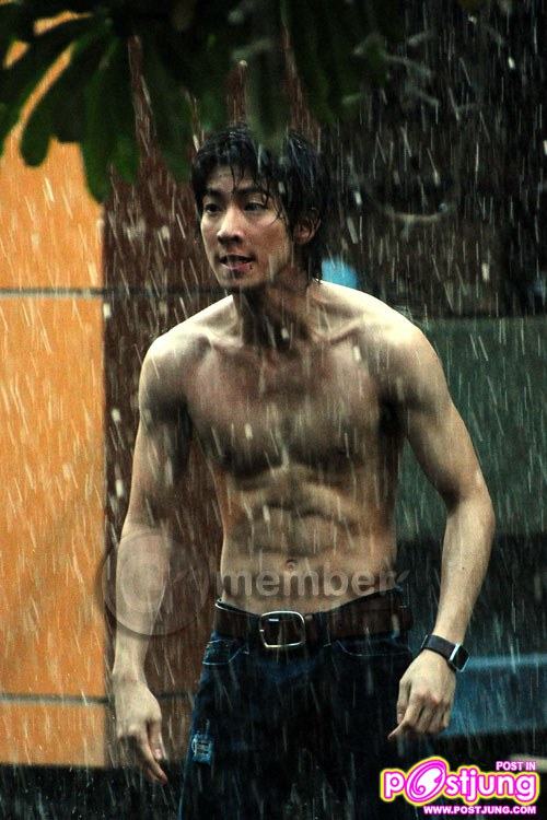 โตโน่โชว์ซิกแพคเต็มๆในข้ามเวลาฯ