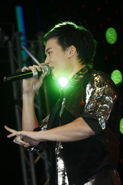 หุ่นขี้ผึ้งพี่บี้ @มาดามทุซโซ่