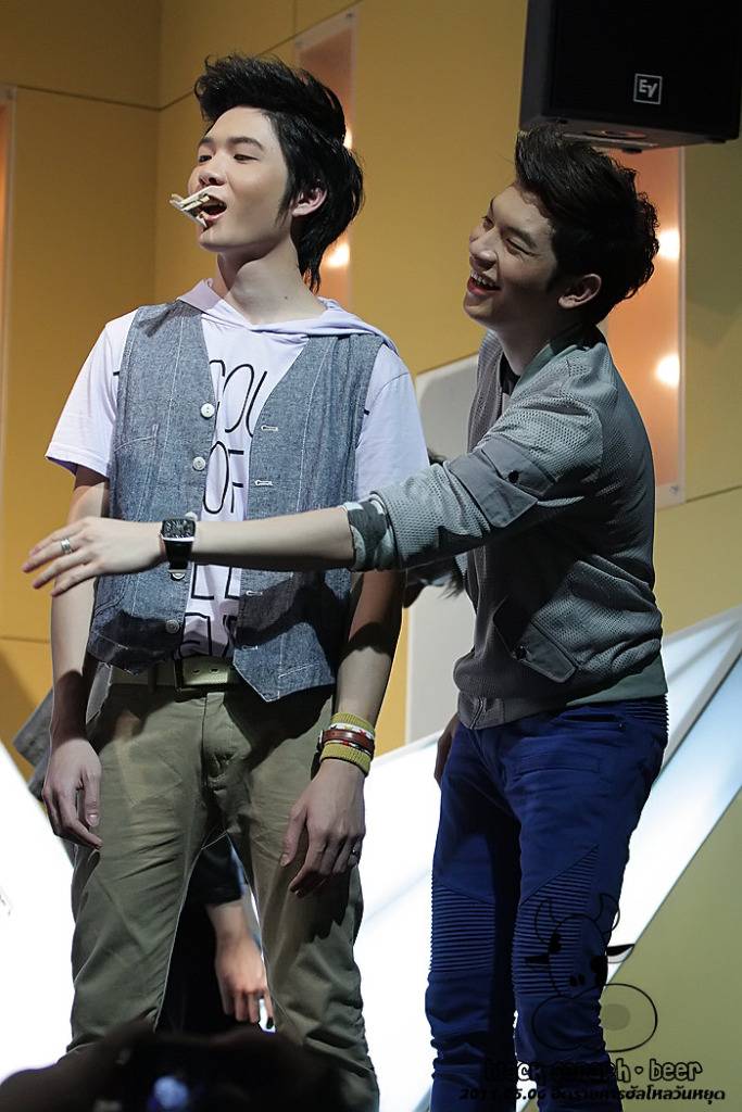 พี่เต้าหู้@รายการ ฮัลโหลวันหยุด