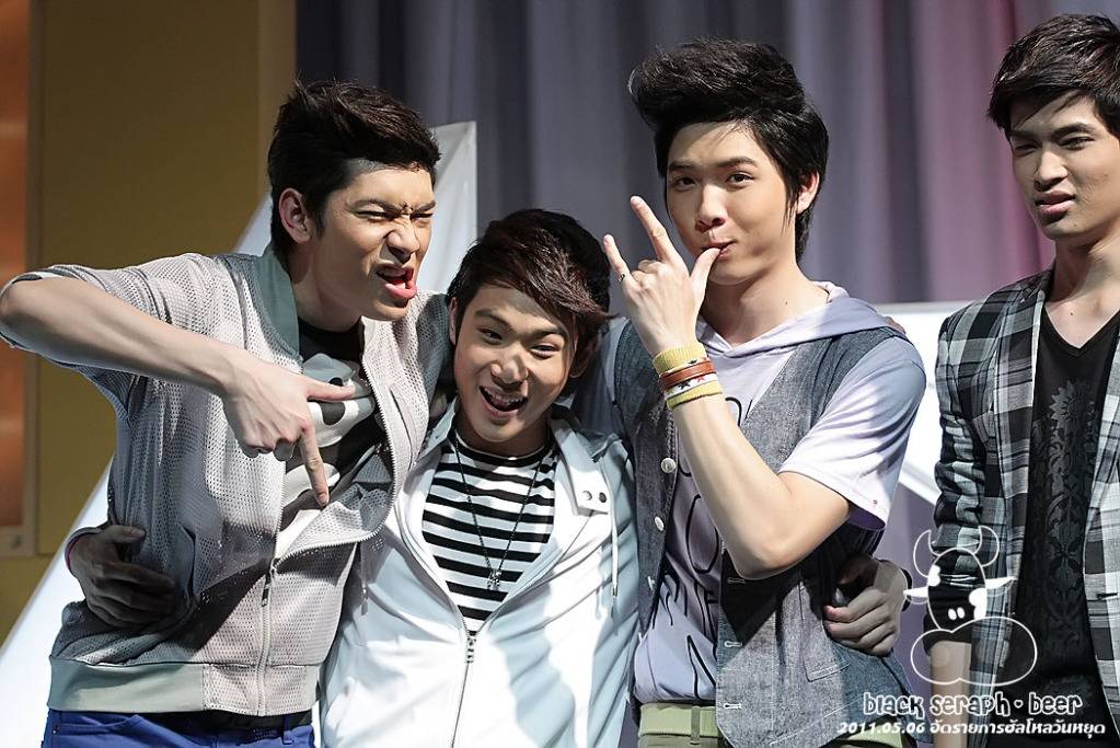 พี่เต้าหู้@รายการ ฮัลโหลวันหยุด