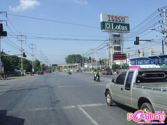 หน้าทางเข้า เทสโก้โลตัส