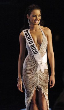 ราตรีชุดไหน ที่ตรึงใจคุณที่สุด ^^