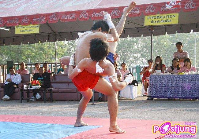 มาดูท่าแม่ไม้มวยไทยมสวยๆ ของหนุ่มทั้ง 2 คนนี้คับ