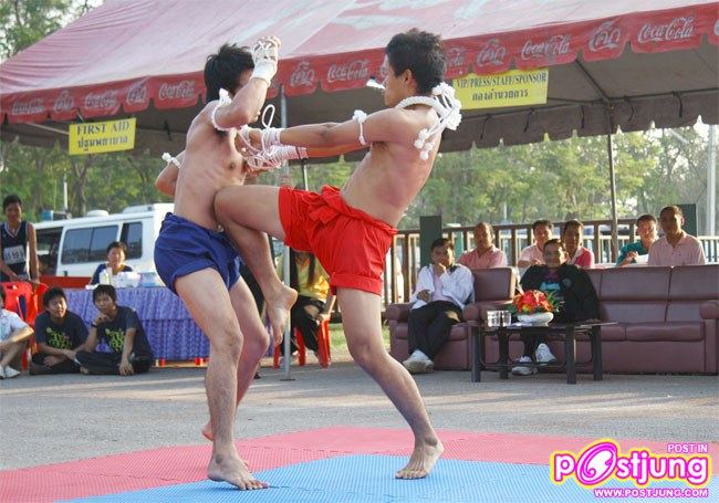 มาดูท่าแม่ไม้มวยไทยมสวยๆ ของหนุ่มทั้ง 2 คนนี้คับ