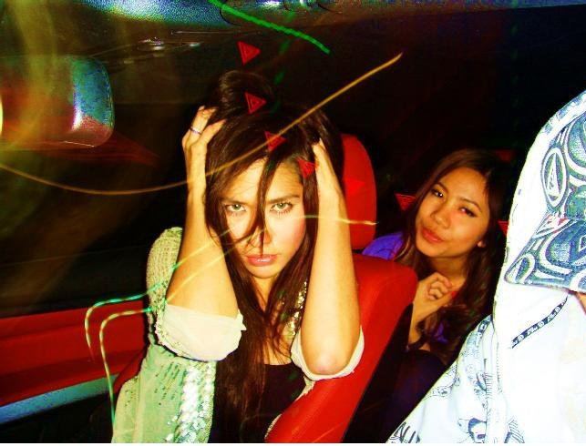 rลั้นลากับพลอย