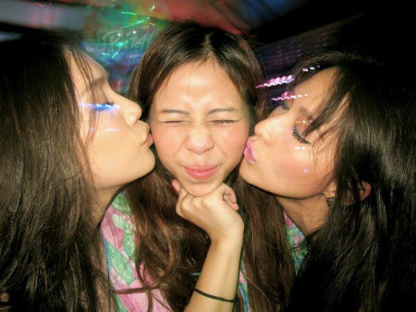 rลั้นลากับพลอย