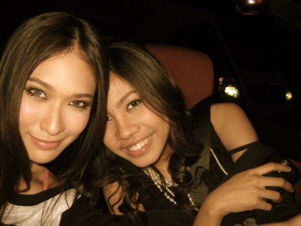 rลั้นลากับพลอย