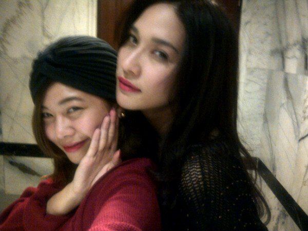 rลั้นลากับพลอย