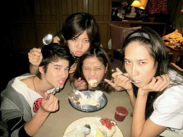 rลั้นลากับพลอย