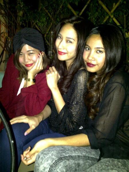 rลั้นลากับพลอย