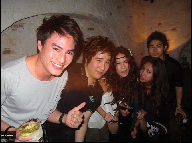 rลั้นลากับพลอย