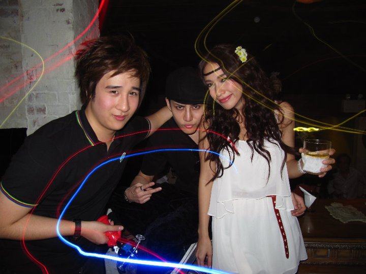 rลั้นลากับพลอย