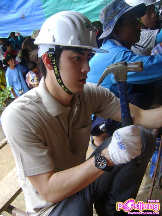 ฟิล์ม-รัฐภูมิ กิจกรรมซ่อมแซมบ้านให้ผู้ประสบอุทกภัยภาคใต้