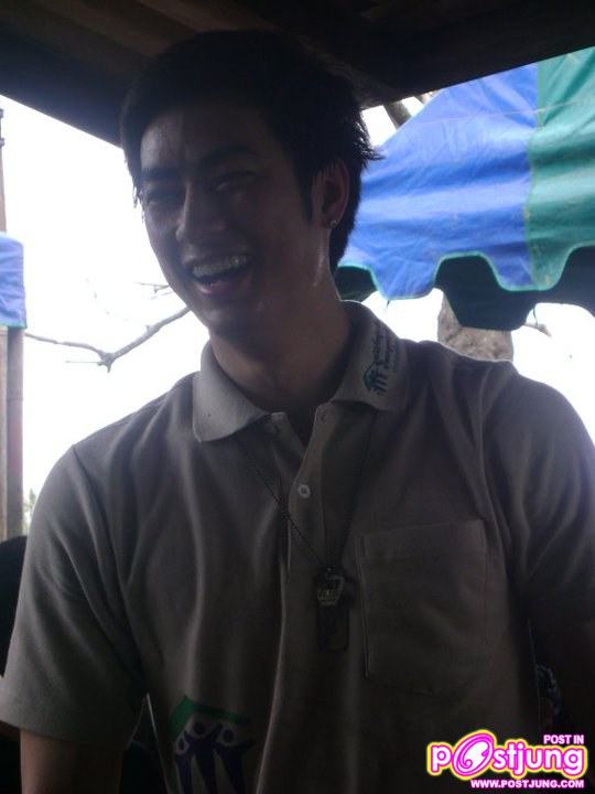 ฟิล์ม-รัฐภูมิ กิจกรรมซ่อมแซมบ้านให้ผู้ประสบอุทกภัยภาคใต้