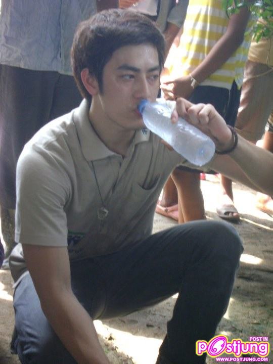 ฟิล์ม-รัฐภูมิ กิจกรรมซ่อมแซมบ้านให้ผู้ประสบอุทกภัยภาคใต้