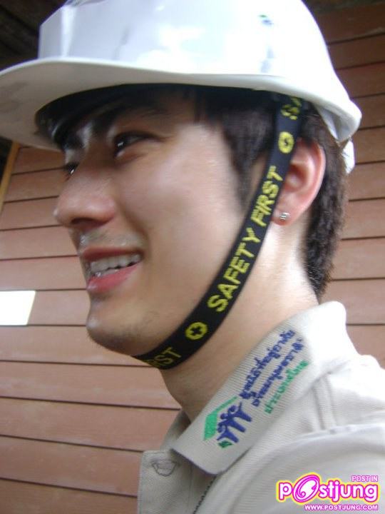 ฟิล์ม-รัฐภูมิ กิจกรรมซ่อมแซมบ้านให้ผู้ประสบอุทกภัยภาคใต้