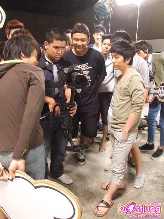 จุ๋ยจุ๋ยส์ & วงออกัส เบี้องหลังถ่ายMv.เพื่อนไม่เก่า (ost. เพื่อนไม่เก่า)