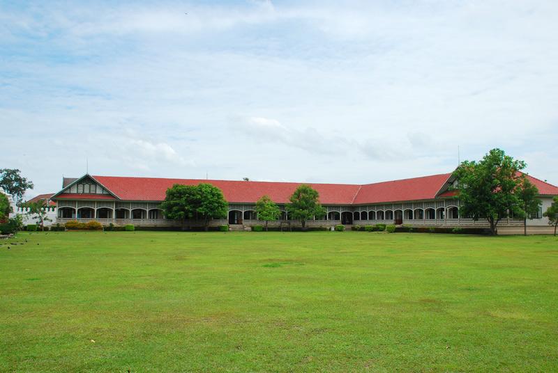 พระราชวังจันทรเกษม ที่ประทับของสมเด็จพระนเรศวรมหาราช ยามเสด็จจากเมืองพิษณุโลก