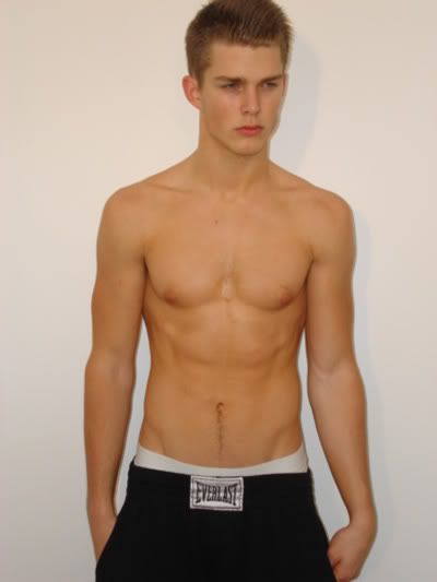 นายแบบหนุ่มน้อย