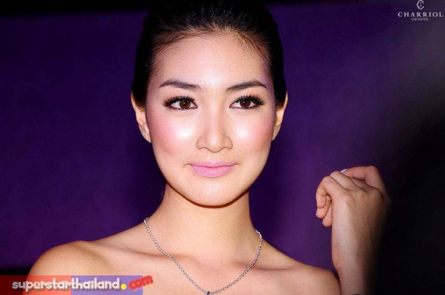 ชมพู่ อารยา และ แพนเค้ก เขมนิจ งานเปิดตัวนาฬิกาเซนต์ โทรเปซ